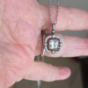 Elegant Silver Pendant Necklace